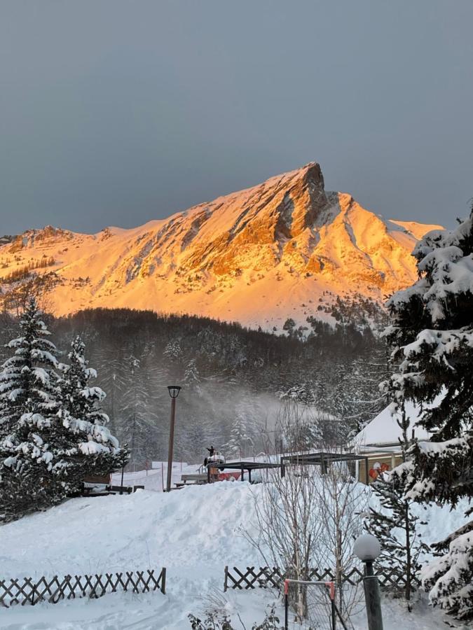 Maison L'Aiguille - 2 Appartements, 5 Chambres Et Table D'Hotes Au Pied De La Montagne A La Station De Laye ภายนอก รูปภาพ