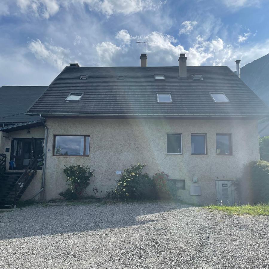 Maison L'Aiguille - 2 Appartements, 5 Chambres Et Table D'Hotes Au Pied De La Montagne A La Station De Laye ภายนอก รูปภาพ
