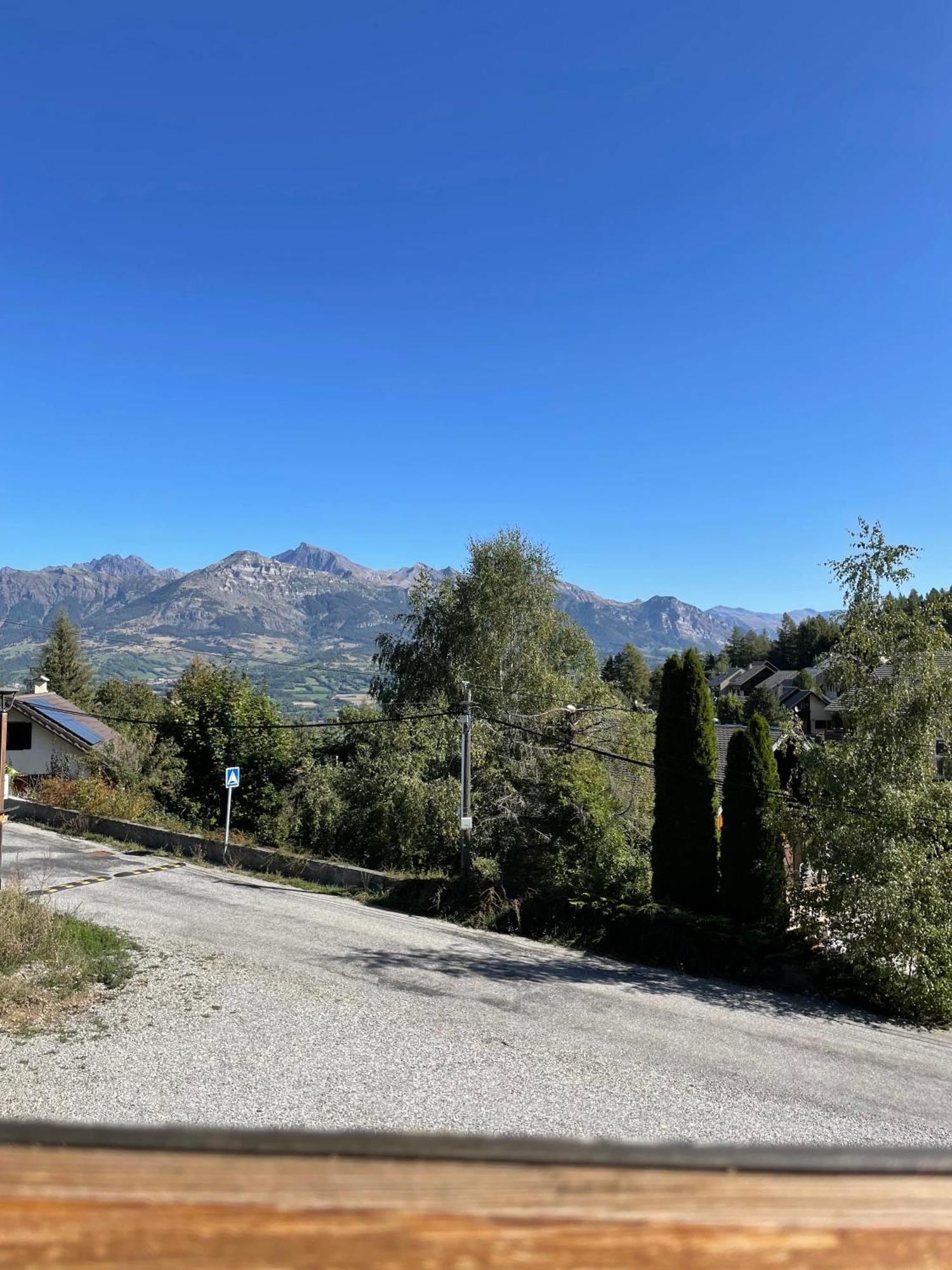Maison L'Aiguille - 2 Appartements, 5 Chambres Et Table D'Hotes Au Pied De La Montagne A La Station De Laye ภายนอก รูปภาพ